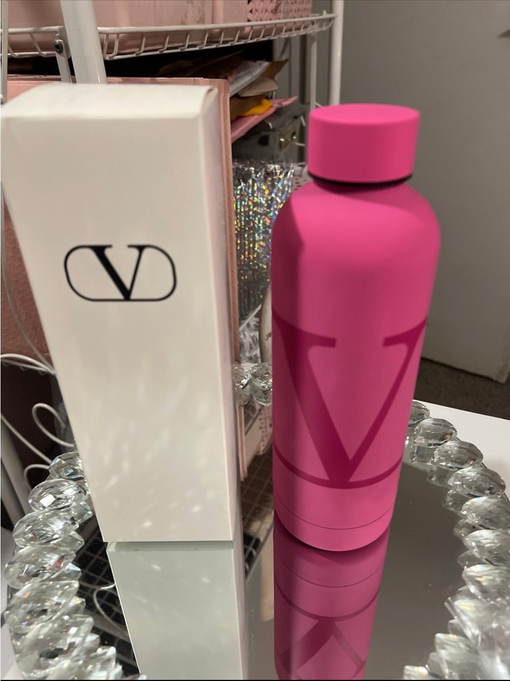 Valentino Pink V Logo Water Bottle - Picture 4 of 5